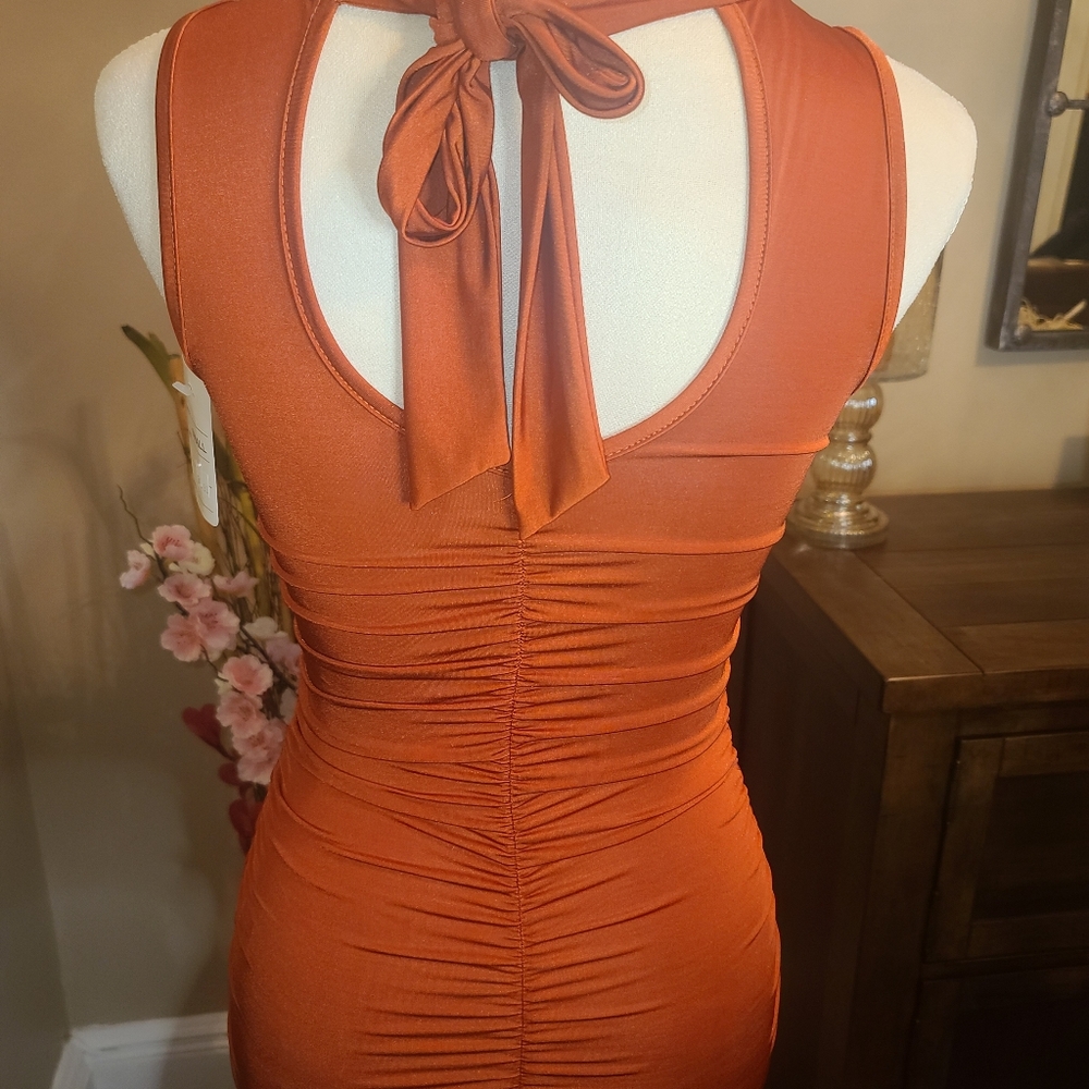 Beautiful Rust Top - Picture 2 of 7